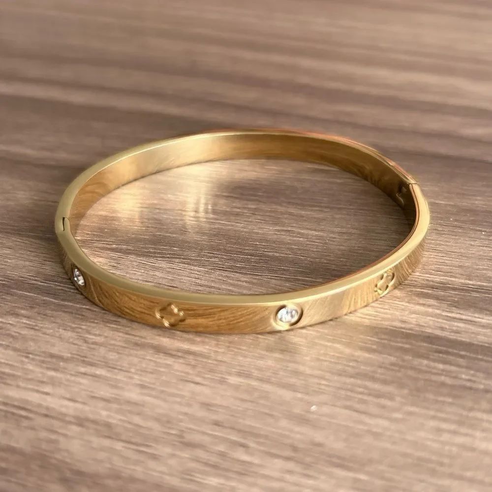 Diamond bangle Q466 - Picture 3 of 5
